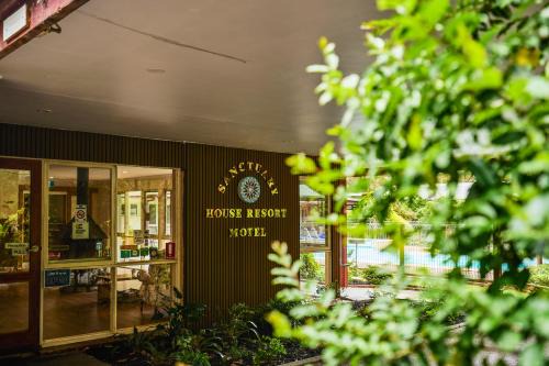 Sanctuary House Resort Motel