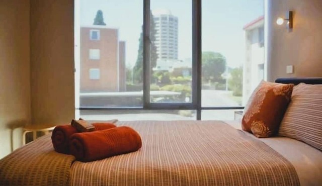 Sandy Bay Unit next to Casino, 5 min to CBD.