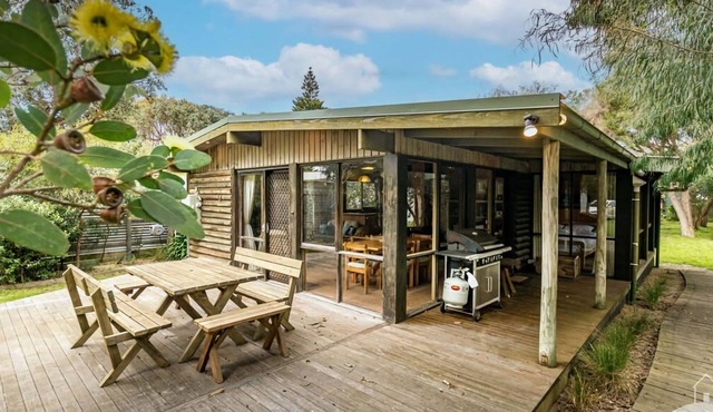 Sandy Point Log Cabin Stay 3 Pay 2 Winter Special