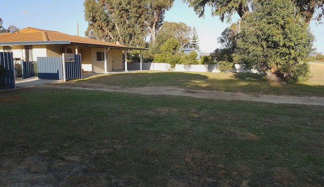 "Seaclusion" - Fully renovated 4 bedroom house