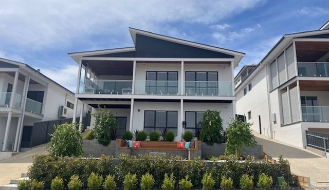 SeadaView - Luxury Views & Modern Comforts
