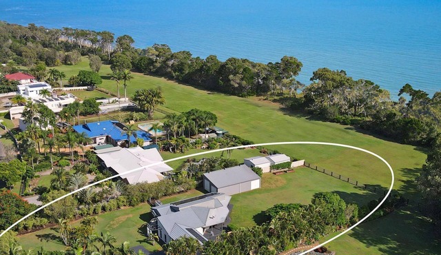 Seagrass - Waterfront, 4 Bedrooms, Wifi