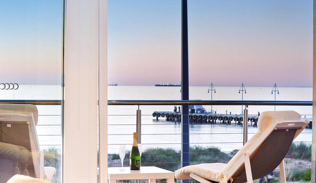 SEAGULL Condo/Apartment - Holiday Retreat (with views to die for!)
