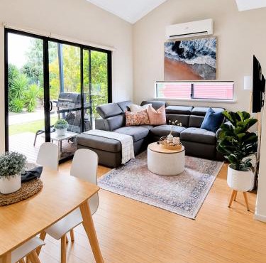 Seaside Villa Oasis - Pool & Wi-Fi