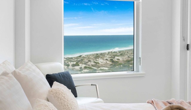 Seaviews and Sophistication!