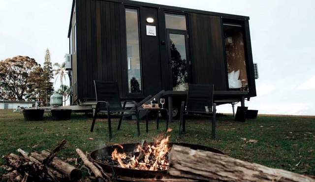 Secluded Tiny House with Wildlife Views Near Beaches, Rainbow Flat NSW in Possum Brush