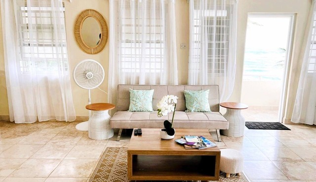 Serene Barbados escape with ocean view - Peaceful in Christ Church