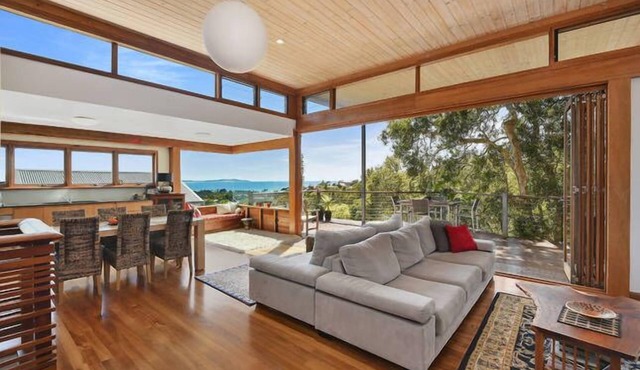 Serenity Beach House is waiting for you (Pet Friendly)