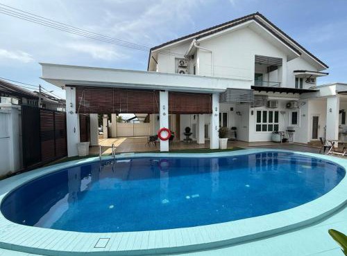 Seri Botani Private Pool Villa 5BR in Ipoh