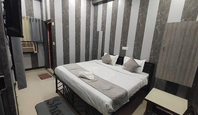 Sharvil inn in Lucknow