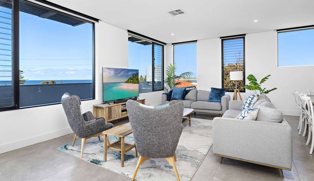 Shellharbour Village - 3 bedroom luxury apartment - Stunning ocean views