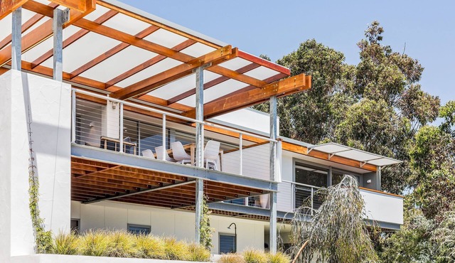 Shore House Eagle Bay - Panoramic Ocean Views