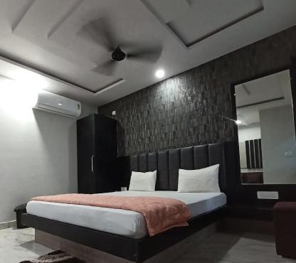 Shree radhe palace