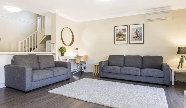 Smart three bedroom apartment with swimming pool & spa.