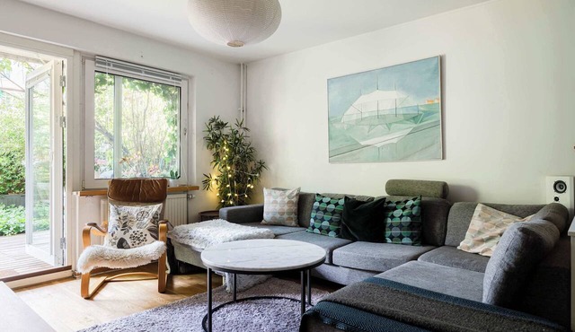 Södermalm Winter Stay with Hot Tub and Garden in Stockholm