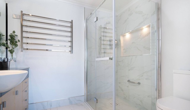 Sophistication on Seaport: River & Marina Views