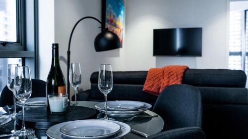 Southbank Skyline Hideaway! ONE BEDROOM