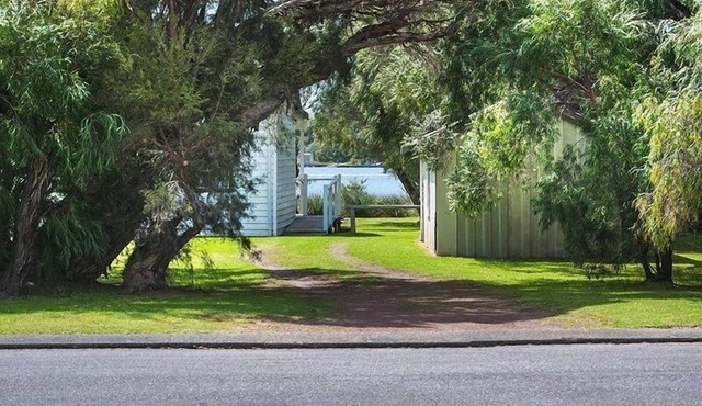 Southerly Studio right in Augusta where the two oceans meet.