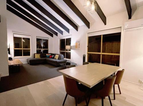 Spacious 3-Bed Home in Werribee!