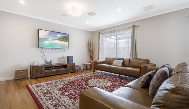 Spacious 4-Bed House with Outdoor Area
