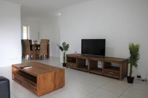 Spacious 4 bedrooms house in Rochedale South