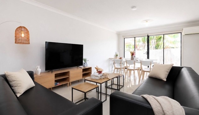Spacious Acacia Ridge 3BR | Easy Access | 6AS3