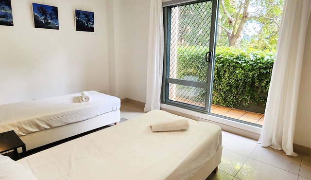 Spacious Park-Side Retreat Moments From The City