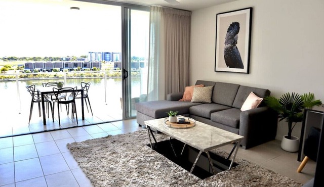 Spacious1BRMApt* Water Views #2