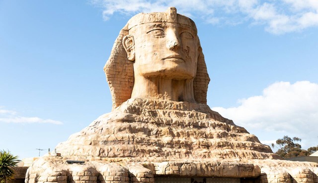 Sphinx Hotel Motel