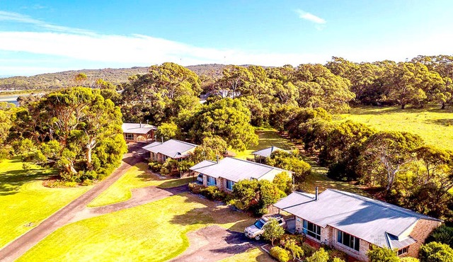 Spring Bay Villas
