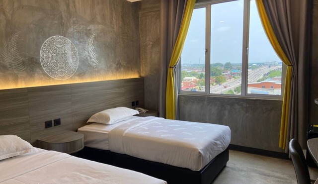 Sri Indar Hotel & Suites in Parit Buntar