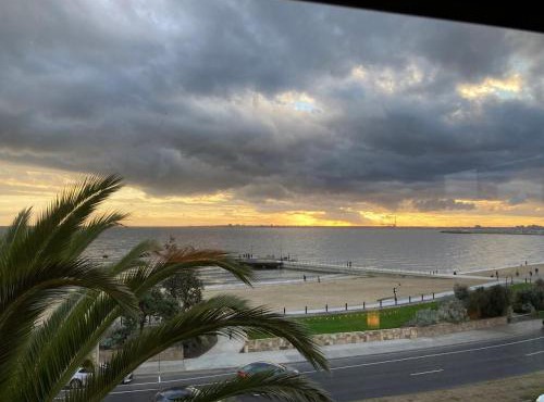 St Kilda absolute beachfront views