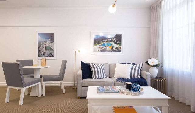 St Tropez, Stylish Apartment with Views over Anzac Square