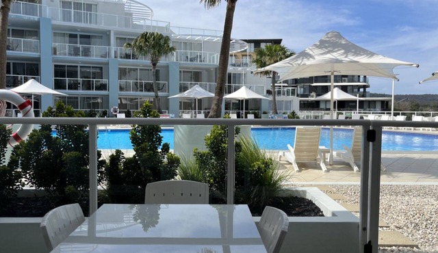 Stay 3 for 2 this Winter* Pool, beach & cafes