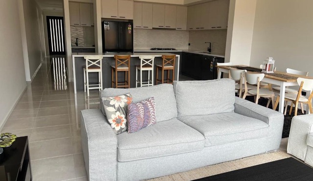 Stay in Tarneit West Melbourne