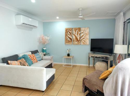 Stay on the Strand, Townsville, one bedroom apartment on the third floor, free secured parking