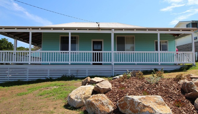 Storm Bay View - lookout over the ocean and is dog friendly - Storm Bay View - dog friendly