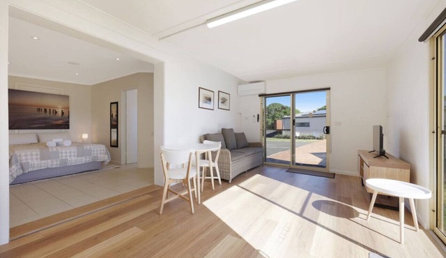 Studio room with queen bed