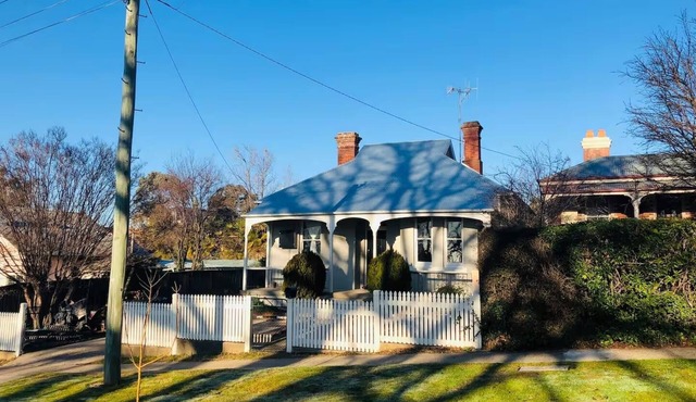 Stunning Keppel St. Federation Cottage in Bathurst