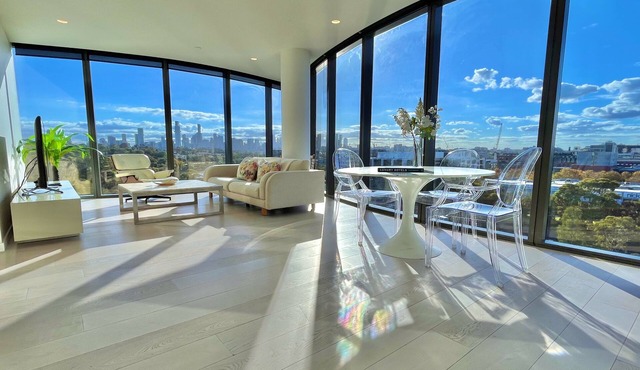 STUNNING LUXURY SOUTH YARRA