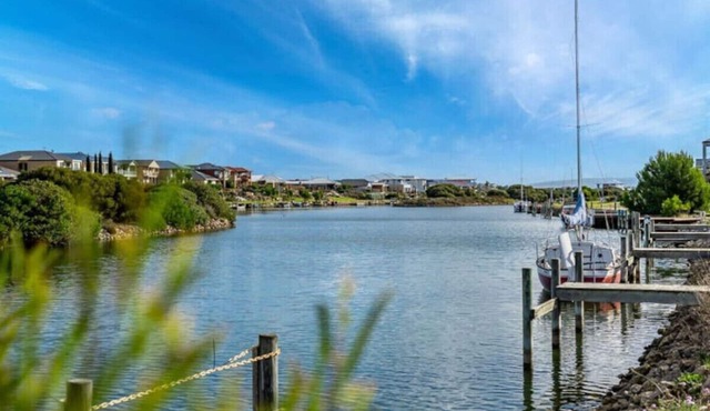 Stunning waterfront private house Kayaks provided