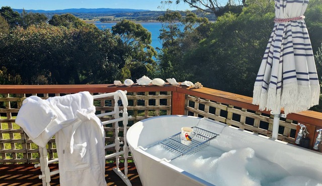 Stunning water views. Direct bayside access. Free WIFI. Dark sky viewing.