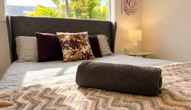 Stylish 4BR Lyndhurst Home Shops & Golf Nearby
