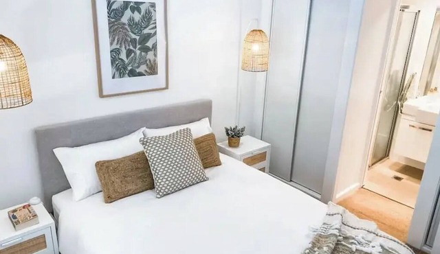 Stylish duplex in Prime Location!