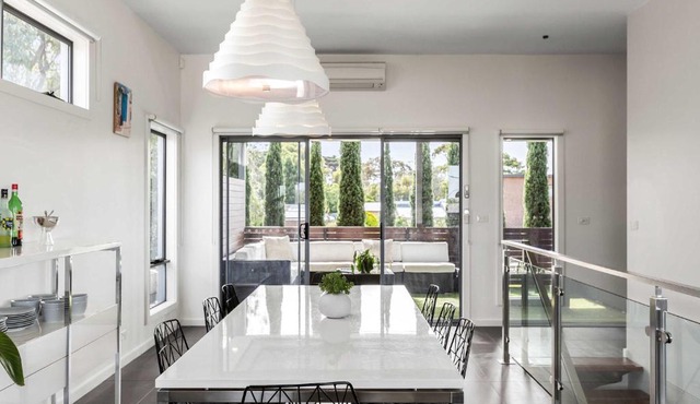 Stylish getaway near beach with stunning sunsets