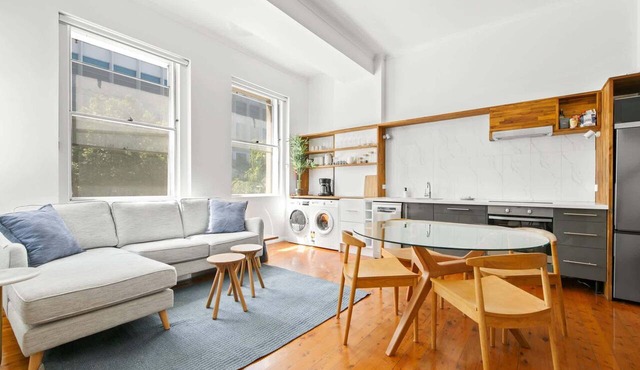 Stylish Inner City 2-Bed Unit by Fig Lane Park