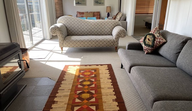 Stylish spacious vintage house, wood fire, 40m to beach inside a National Park