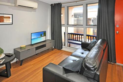 Stylish Studio 1x1 Walk to CBD
