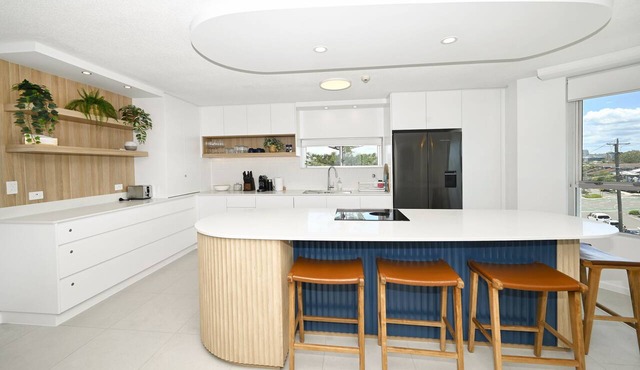 Stylish Tasteful Maroochy Escape