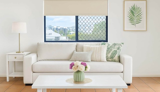 Stylish Townsville Stay Near CBD with Marina views & Private Balcony